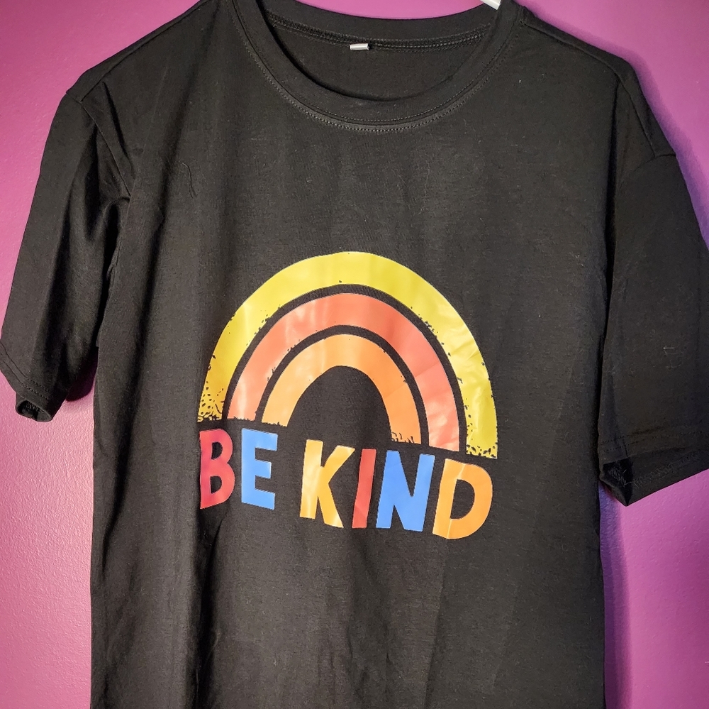Women's Be Kind Tshirt
